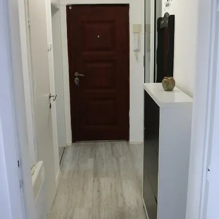 Apartamento Modern Flat In *